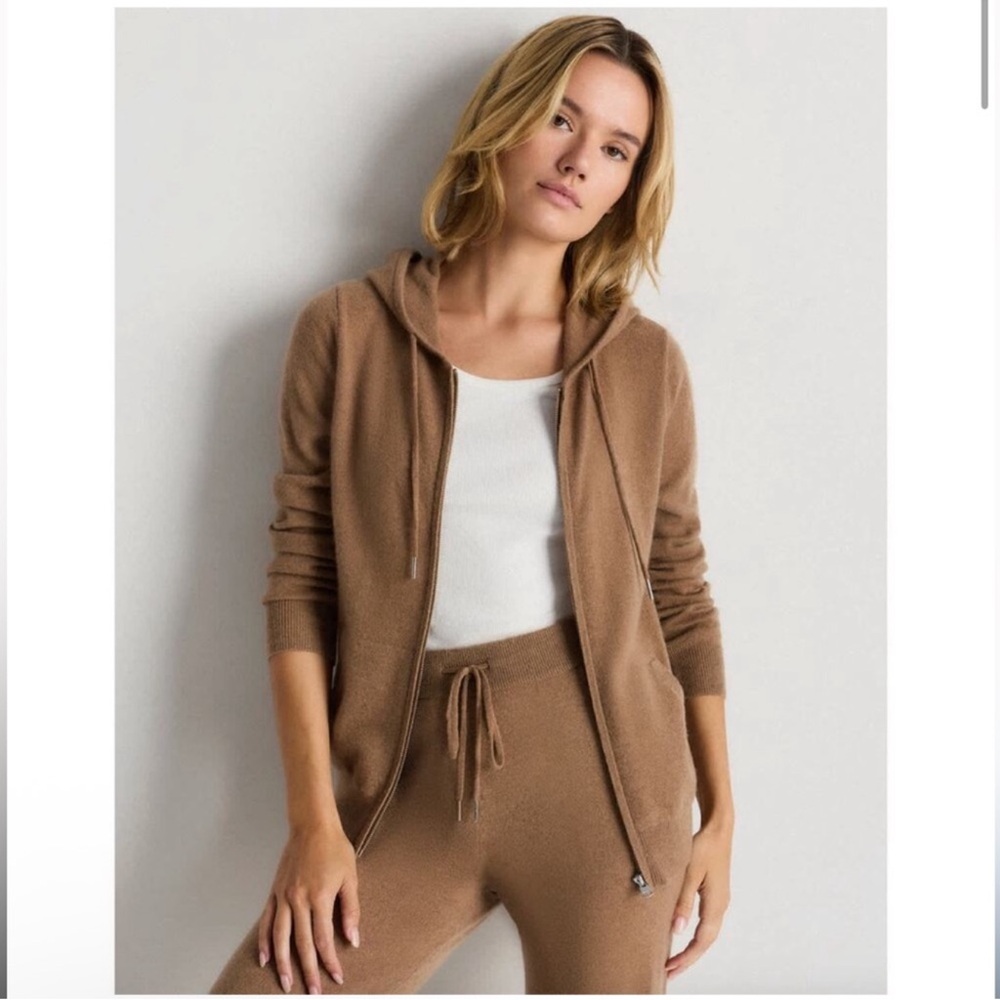 Quince Women's Zip Hoodie Sweater in Camel Brown